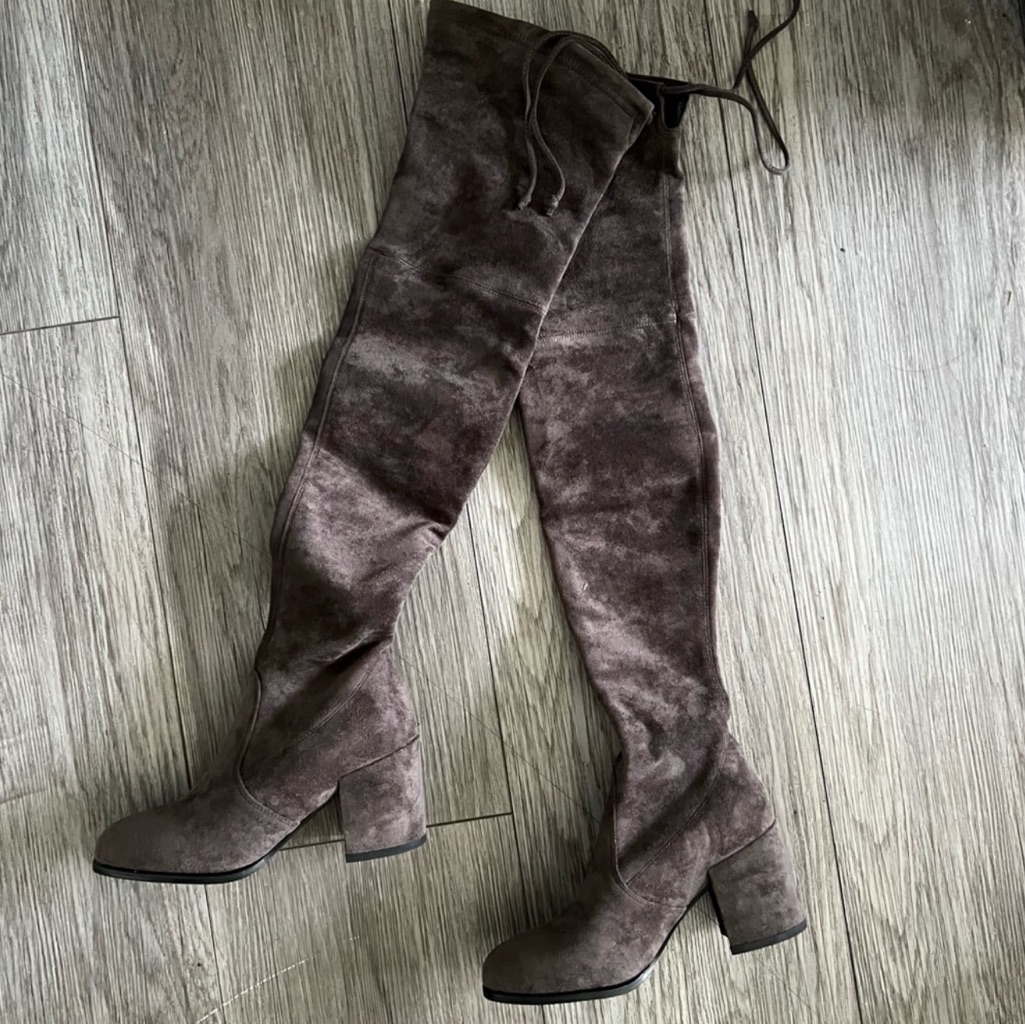 Elegant Over-The-Knee Heeled Boots In Brown Suede